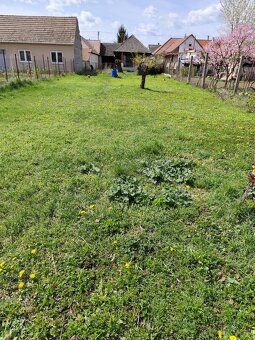 Predám rodinný dom priamo v HLOHOVCI ( ulica Čulenova ), na 