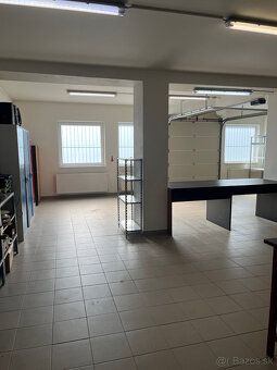Na predaj ponúka komerčné priestory v atraktívnej lokalite, 
