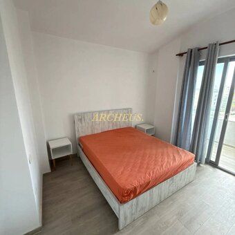 🏡 Atypický 2-izbový apartmán s balkónom – Drač (Mali Robit),