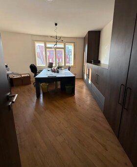 Ponúkame Vám na predaj elegantný byt, ktorý je upravený na k