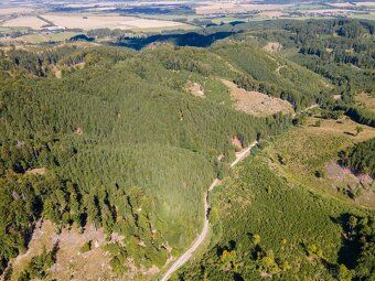 Radi by ste investovali do kúpy pozemku, ktorých množstvo a 