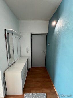 Sprostredkujeme predaj 2 izbového bytu s loggiou v centre me
