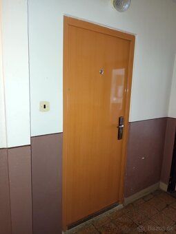 2-izbový byt Tlmače (Lipník) – rekonštruovaný, vyvýšené príz