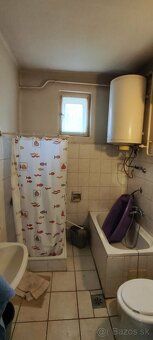 🏡 Útulný rodinný dom s rozľahlým pozemkom v tichej obci Dámo