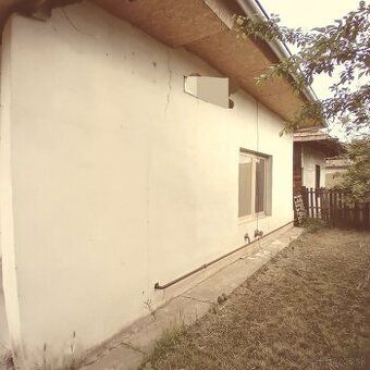 Na predaj výhodná kúpa-NOVA CENA-2 izbový dom v obci Čata po