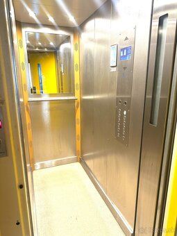 Prenájom - priestranný 3i byt 84 m² v Brezne, ul. ŠLN Ponúka