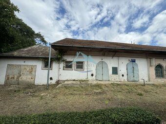 Šahy, Centrum: Obchodný Priestor 423 m² s Garážou a Potenciá