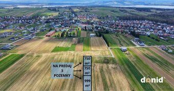 Ponúkame na predaj atraktívny stavebný pozemok v malebnej ob