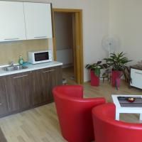 Park - 2 izbové, dvoj-posteľové apartmány na prenájom, 370€/