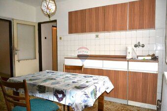 RK RE/MAX Vám ponúka na predaj 3-izb.podpivničený rodinný do