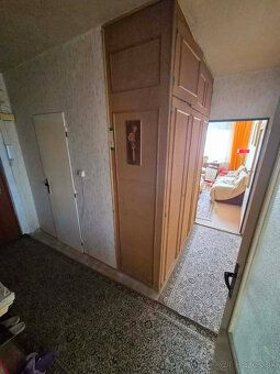 Na predaj 4-izbový byt s dvomi balkónmi – Nábrežná ulica Pon
