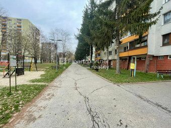 Typ: 3-izbový byt Ulica: Prostejovská Mestská časť: Sídlisko