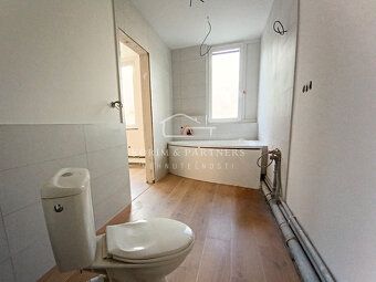 Typ: 3-izbový byt Ulica: IV. sídlisko Obec: Komárno
Hľadáte 