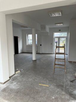 Prenájom priestoru na prízemi cca 100 m2, vhodné na Čokoľvek
