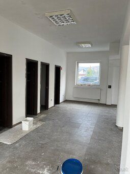 Prenájom priestoru na prízemi cca 100 m2, vhodné na Čokoľvek