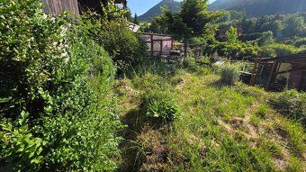 Romantická chatka pri potôčiku – Valaská Dubová, 508 m² poze
