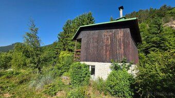 Romantická chatka pri potôčiku – Valaská Dubová, 508 m² poze