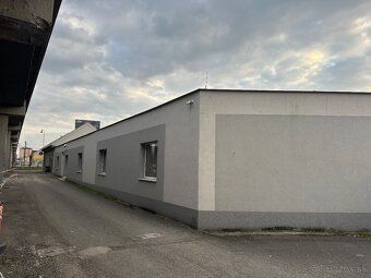 Ponúkam na prenájom komerčný priestor v Trebišove s rozlohou