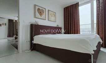 PREDANÝ 
LUXUSNÝ PENTHOUSE S PANORAMATICKOU TERASOU (50 m²) 