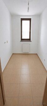Ponúkame na predaj dvojpodlažný rodinný dom, ktorý sa nachád