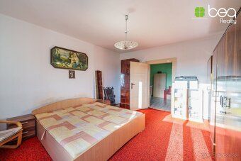 Samostatne stojaci poschodový rodinný dom s garážou a záhrad