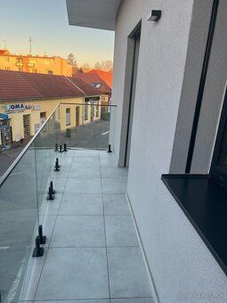 Túžite po modernom nadštandardnom bývaní v centre Komárna?
P
