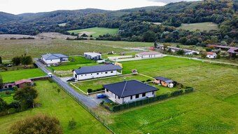 🏡 Na predaj – nádherný stavebný pozemok, Komárov pri Bardejo