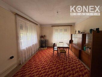 ID:4102 Ponúkame na predaj priestranný rodinný dom v obci Pa