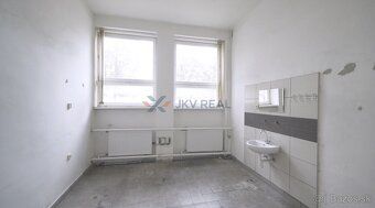 Ubytovňa / administratívna budova na predaj – Prešov
Hľadáte