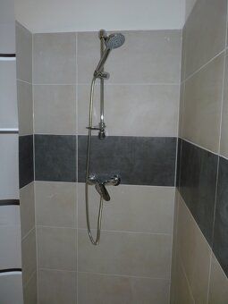 Tel: 0908 715 715, Ponúkam na dlhodobý prenájom 2 izbový byt