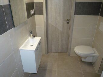 Tel: 0908 715 715, Ponúkam na dlhodobý prenájom 2 izbový byt