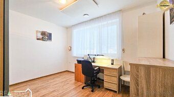 Ponúkame Vám na predaj moderný rodinný dom v pokojnej časti 