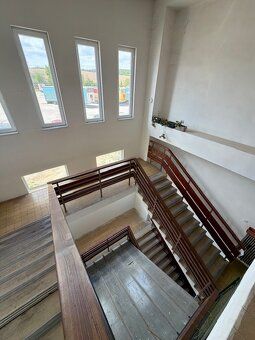 Ponúkame na prenájom multifunkčný priestor 225 m2  nachádzaj