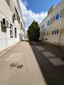 Ponúkame na prenájom multifunkčný priestor 225 m2  nachádzaj