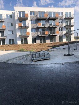 Ponúkame na predaj novostavbu 2 izb. bytu s predzáhradkou o 