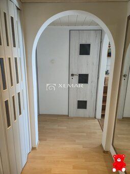 XEMAR ( alebo 0908 754 585), ponúka na predaj 3-izb. v Bansk