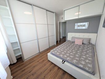 Ponúkame na prenájom moderný a vkusne zariadený 2-izbový byt