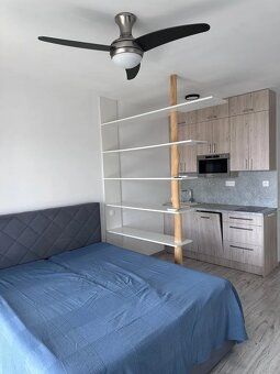 🔥 MODERNÝ KLIMATIZOVANÝ 1-IZBOVÝ BYT S PANORAMATICKÝM VÝHĽAD