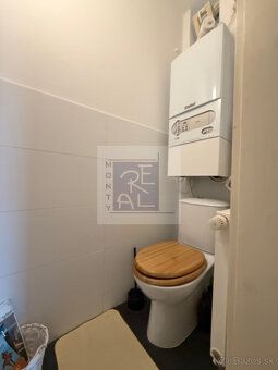 Ponúkame na prenájom priestranný 3-izbový byt v centre Nitry