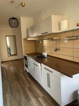 Ponúkam na dlhodobý prenájom moderný, slnečný a priestranný 