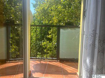 Ponúkame na predaj 3-izbový byt s výmerou 65 m² v pôvodnom, 