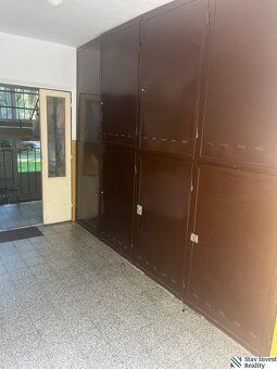 Ponúkame na predaj 3-izbový byt s výmerou 65 m² v pôvodnom, 
