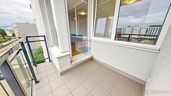 Ponúkame Vám priestranný 3-izbový byt (113 m²) s loggiou a p