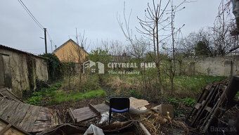 Ponúkame Vám na predaj 4 izbový rodinný dom pri frekventovan