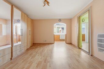 LOKALITA - Trnava
Ponúkame na predaj priestranný rodinný dom