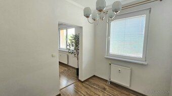 Ponúkame na predaj vkusne zrekonštruovaný 2,5 izbový byt na 