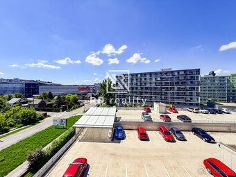 Typ: 2-izbový byt Ulica: Považská Obec: Košice-Západ
Ing. Ka