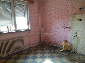 Typ: Rodinný dom Ulica: nemá Obec: Madunice
Na predaj veľký 