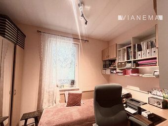 Typ: Rodinný dom Obec: Bánovce nad Bebravou
🏡 Sídlo plné sve