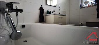 Vo výhradnom zastúpení Vám ponúkame novostavbu rodinného dom